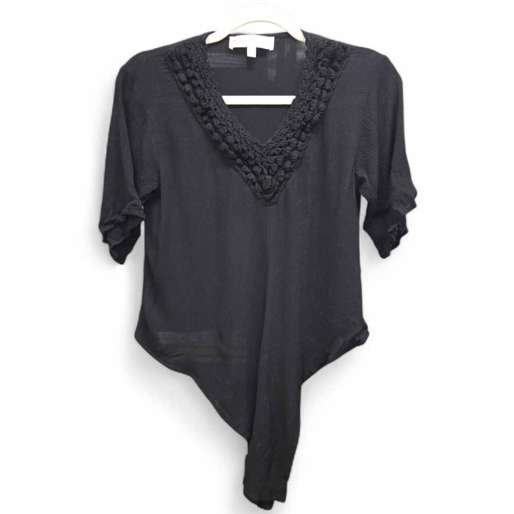 Chelsea & Theodore Black Tie-Front Crochet V-Neck Crop Top Petite‎ Small Peasant